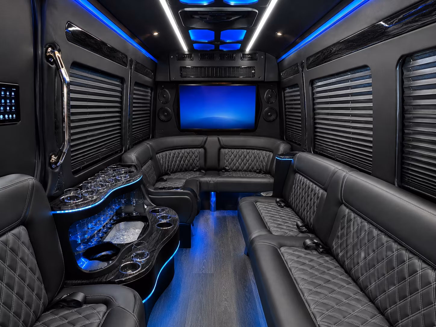 bus rentals for corporate retreats and team outings near rio rancho