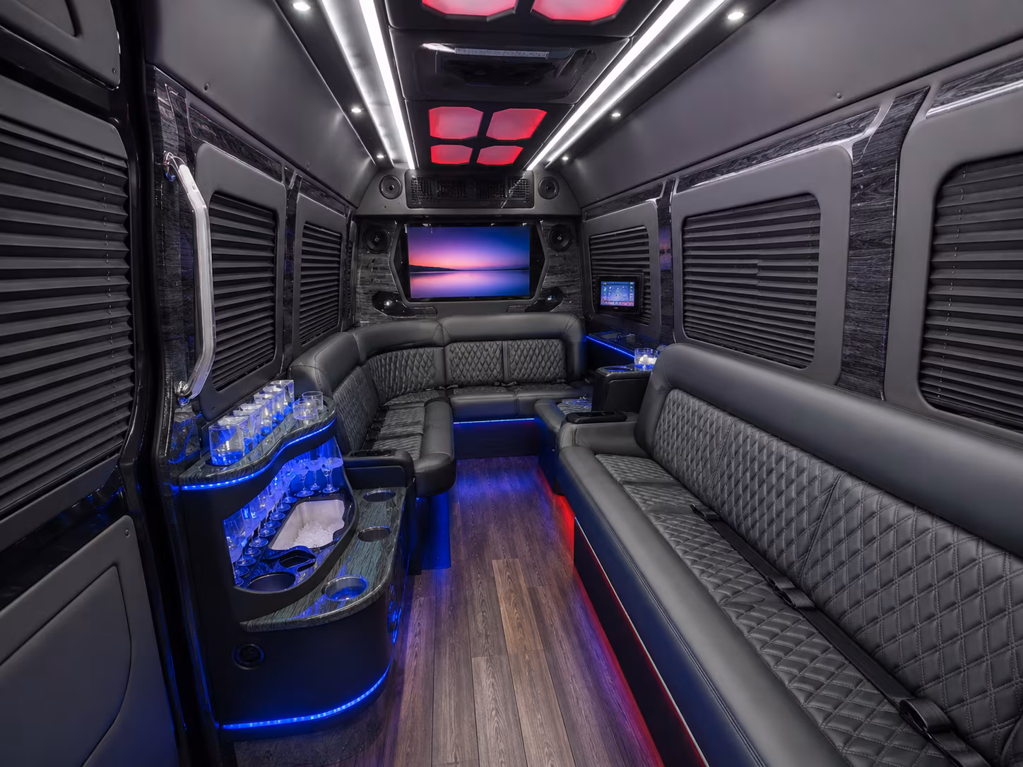 rio rancho 28 passenger party bus